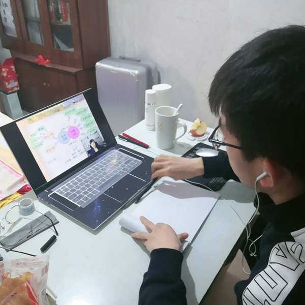學生2.png