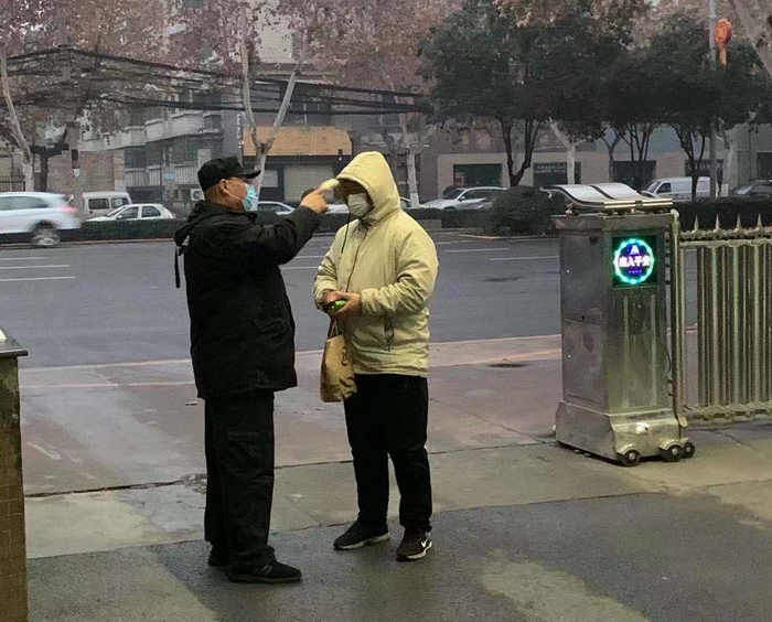 復件 1月25日雁塔校區(qū)東門圖片_20200127161758.jpg
