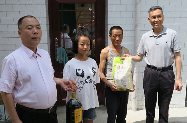 屈校長、陳校長.jpg